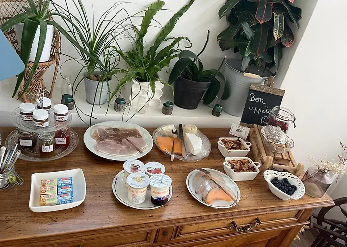 Pensjonat Le Prieure De Thibault Saint-Thibault-des-Vignes