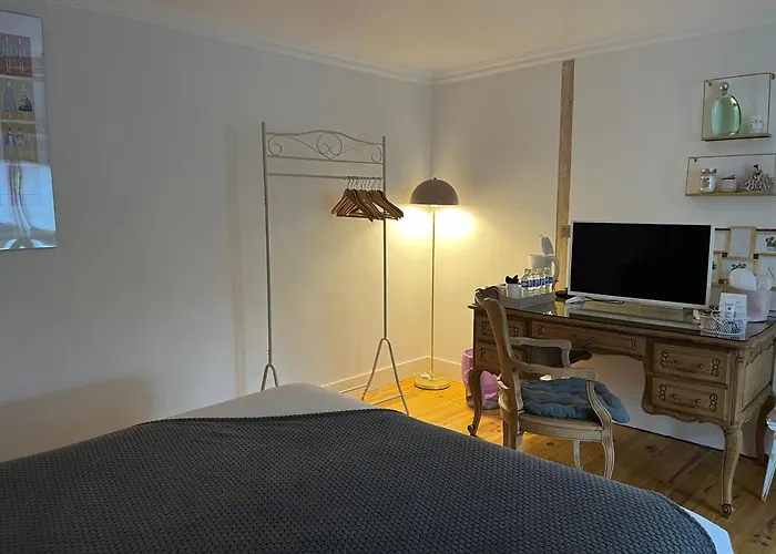 Pensjonat Le Prieure De Thibault Saint-Thibault-des-Vignes